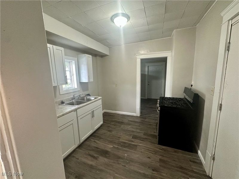 555 Lumiere Street, Unit B, Akron, OH 44306 Photo 2