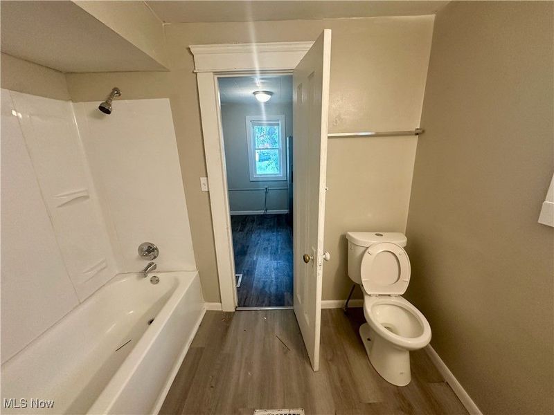 555 Lumiere Street, Unit B, Akron, OH 44306 Photo 9