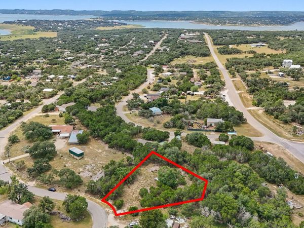 556 Hedgestone, Canyon Lake, TX 78133