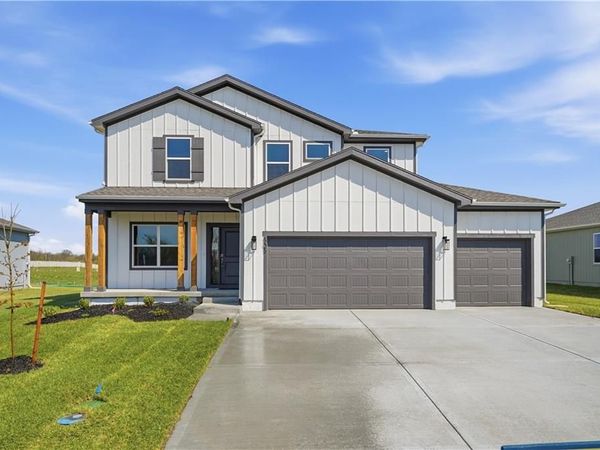 505 SW Newport Drive, Blue Springs, MO 64014