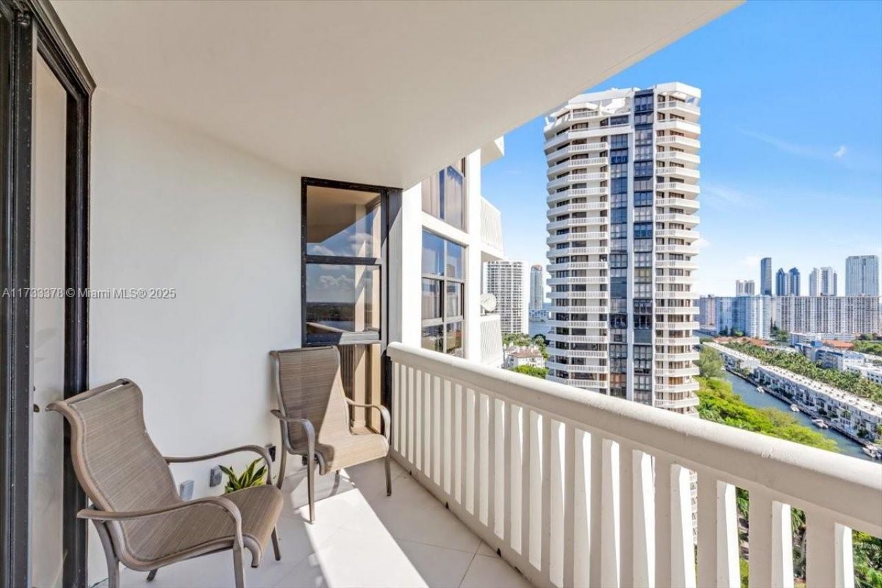 1000 Island Blvd, Unit 2003, Aventura, FL 33160 Photo