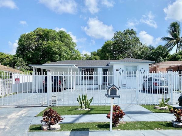 739 NW 112th St, Miami, FL 33168