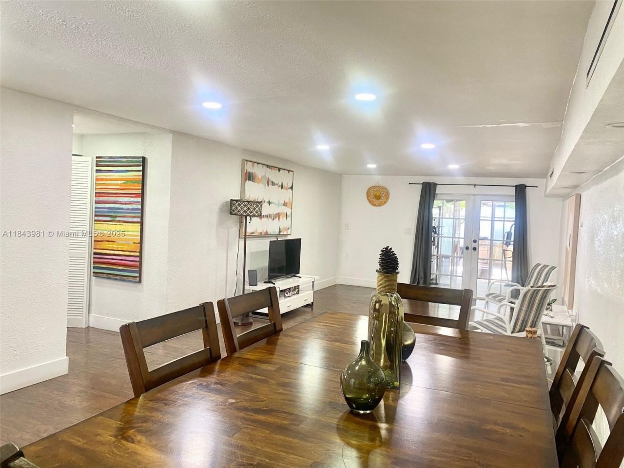 739 NW 112th St, Miami, FL 33168 Photo