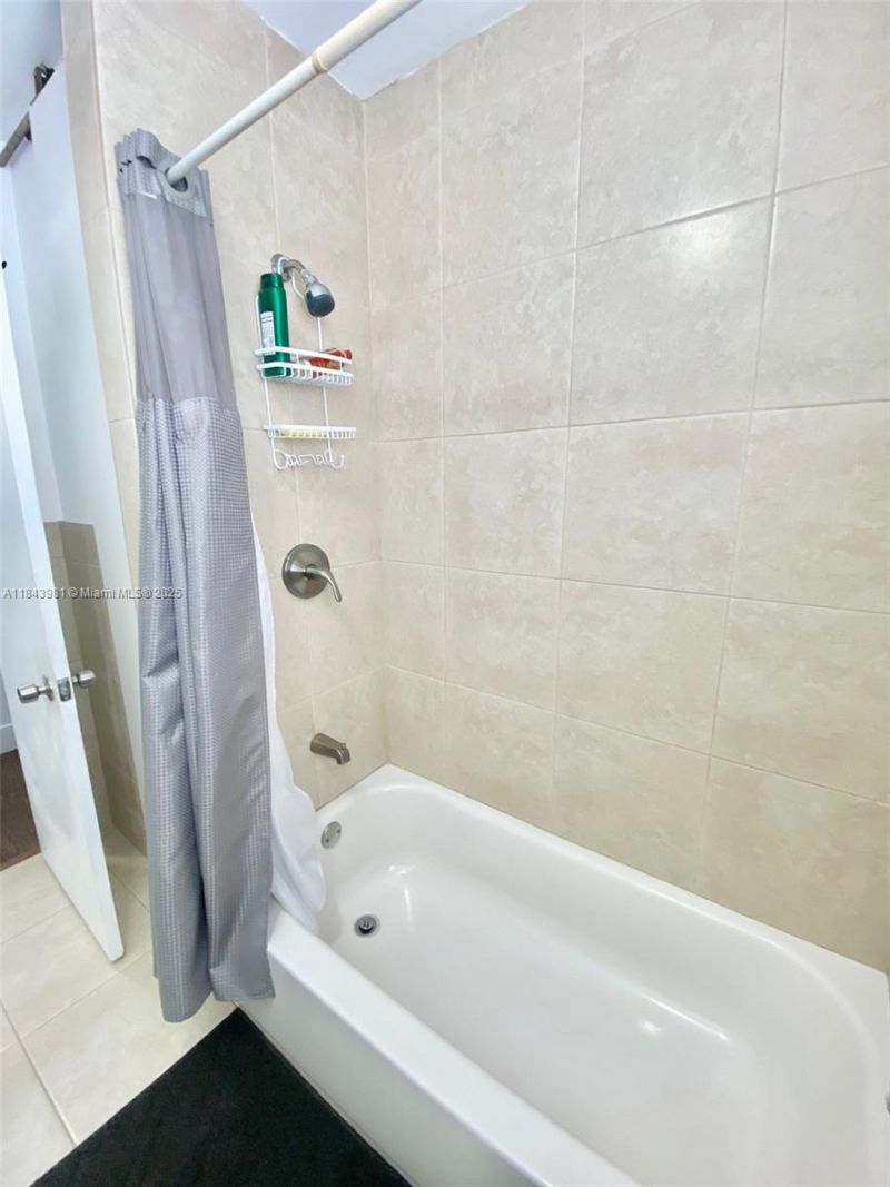 739 NW 112th St, Miami, FL 33168 Photo