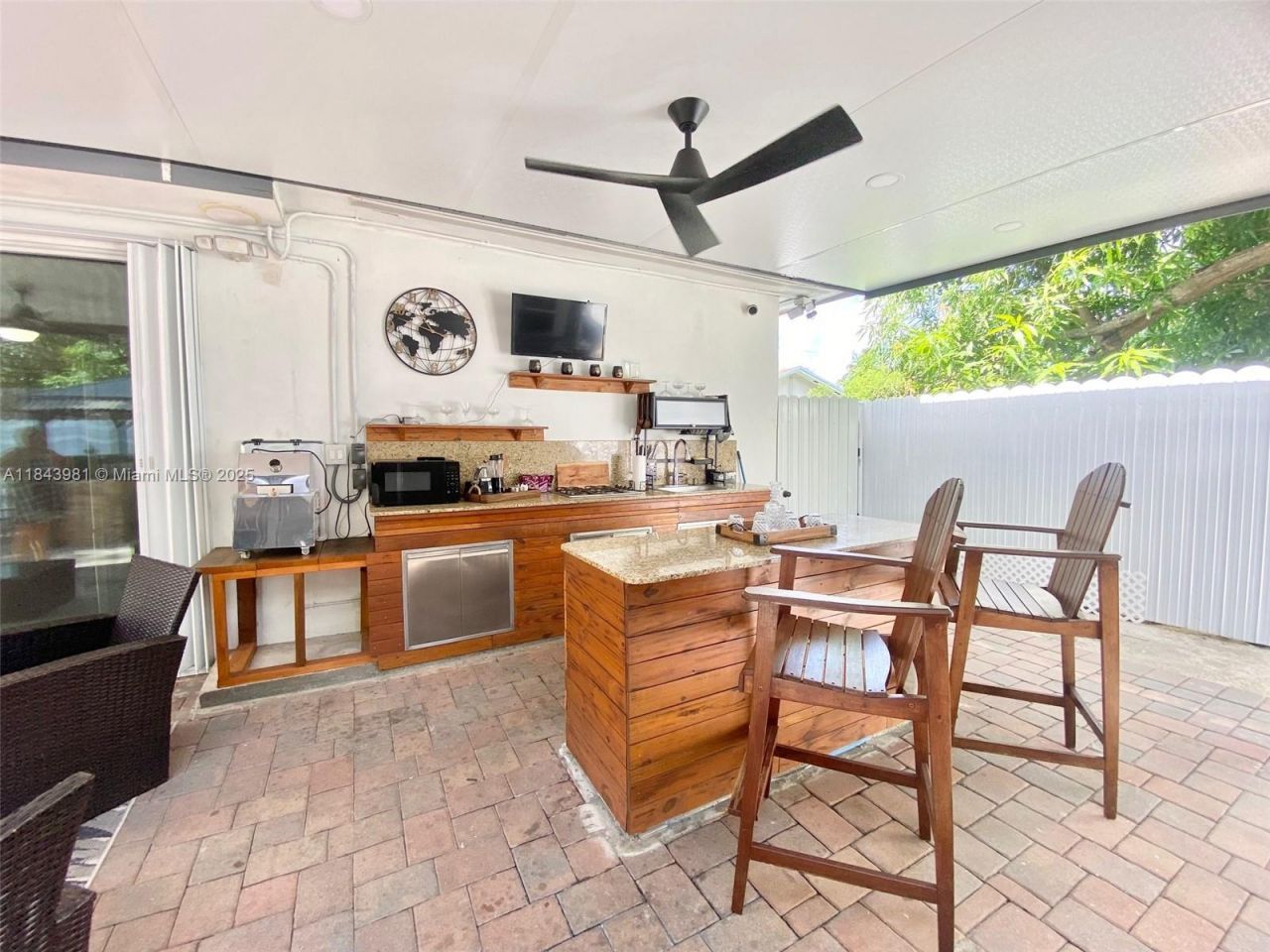 739 NW 112th St, Miami, FL 33168 Photo