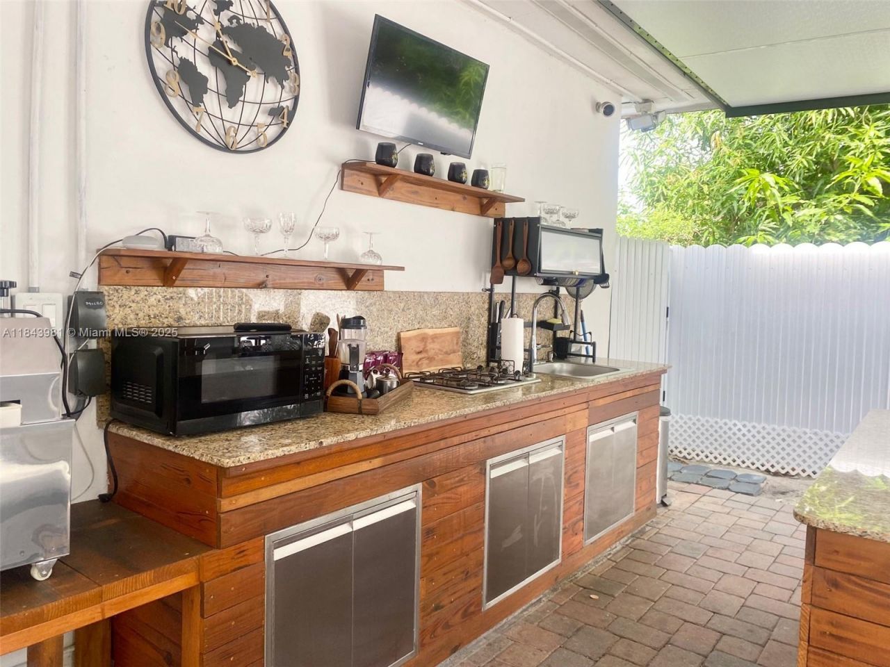 739 NW 112th St, Miami, FL 33168 Photo