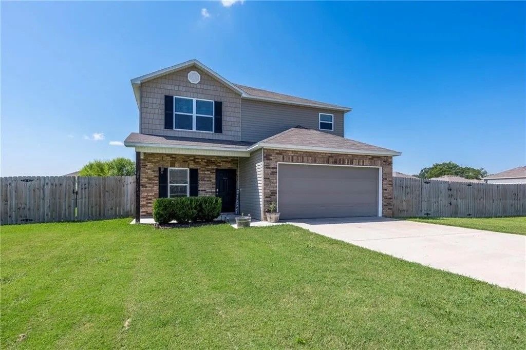 805 NW 70th Avenue, Bentonville, AR 72713 Main Photo