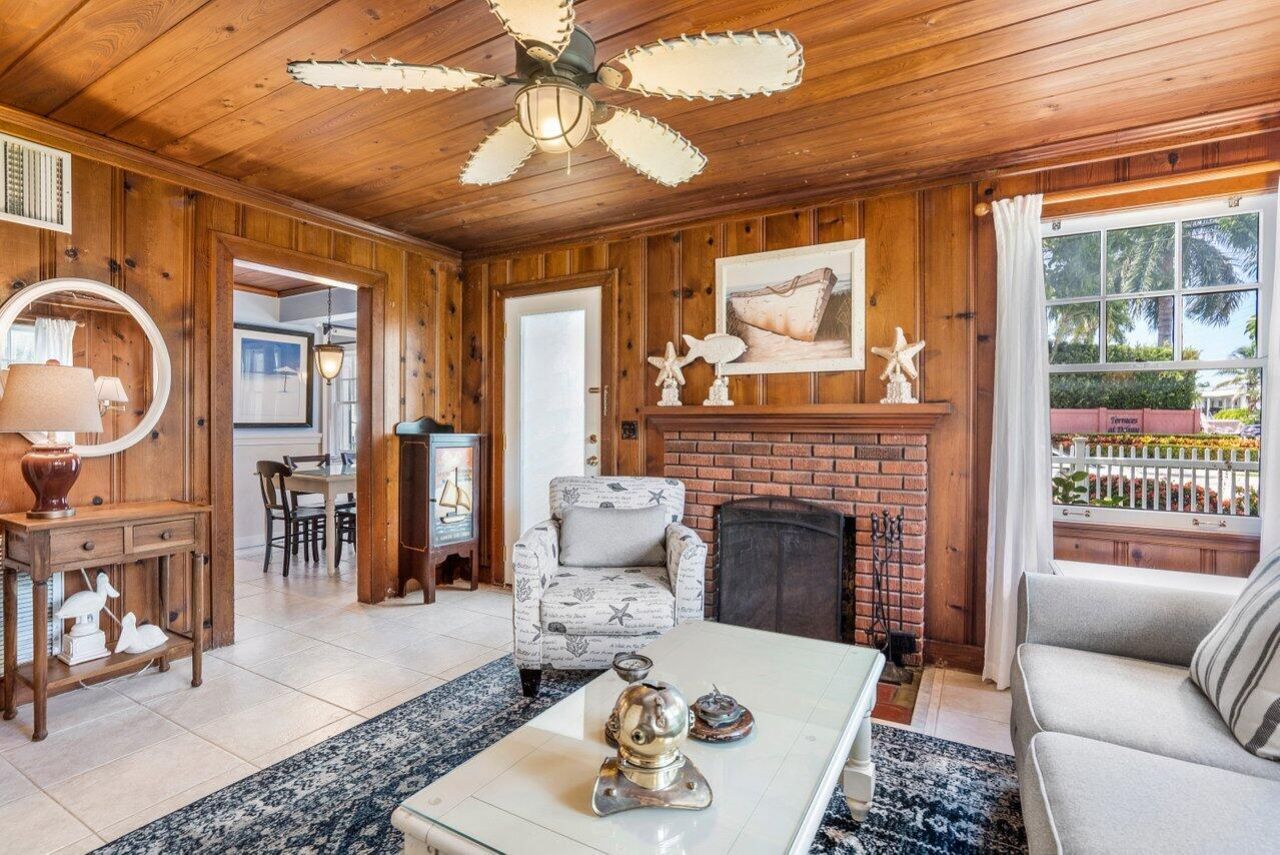 102 SE 7th Avenue, Unit Villa 1, Delray Beach, FL 33483 Photo