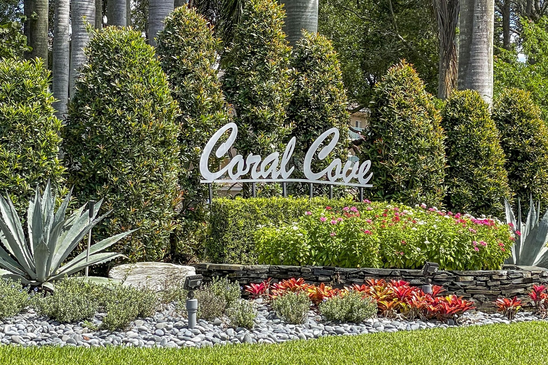 12547 Imperial Isle Drive, Unit 208, Boynton Beach, FL 33437 Photo