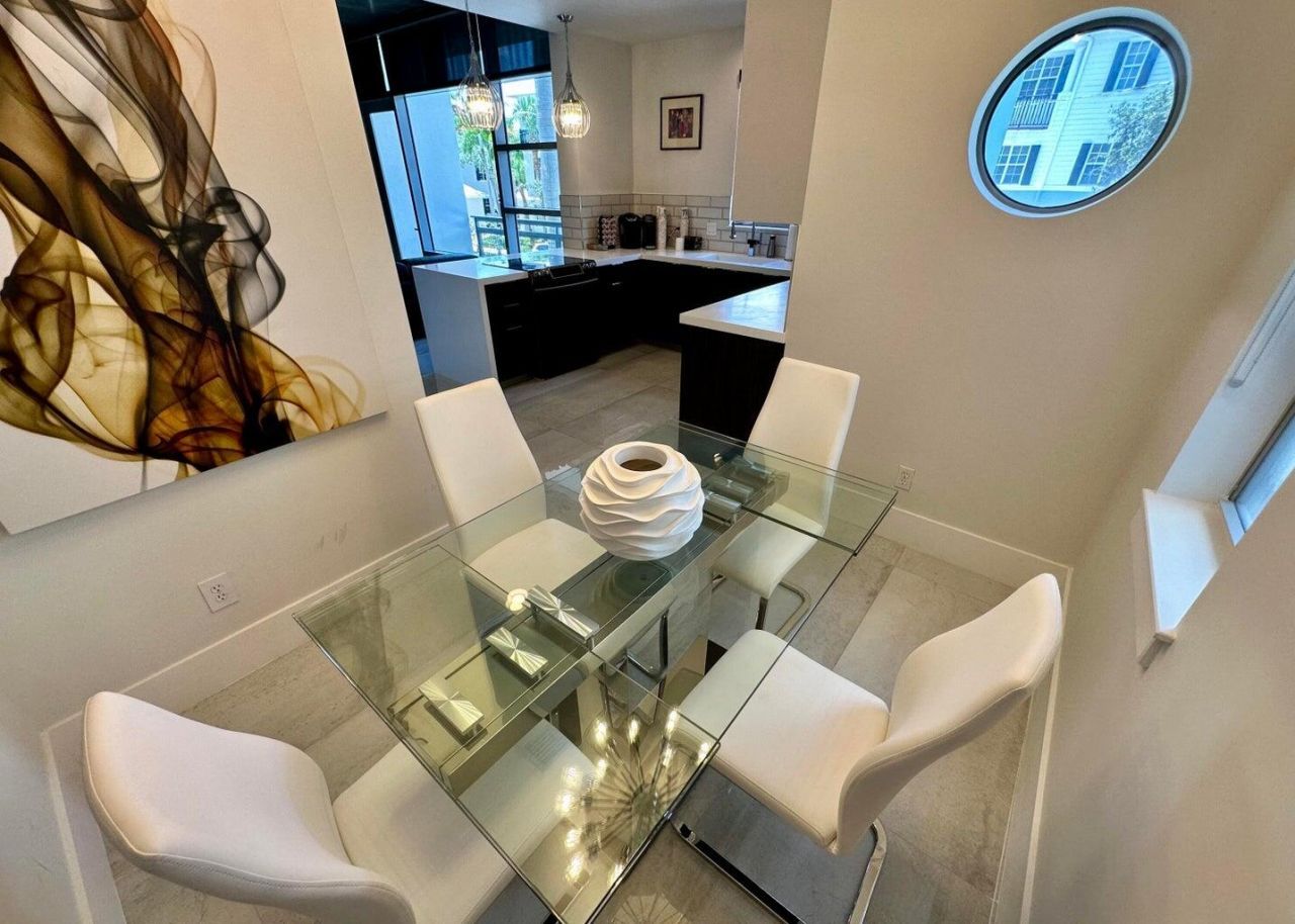 335 SE 6th Avenue, Unit 210, Delray Beach, FL 33483 Photo