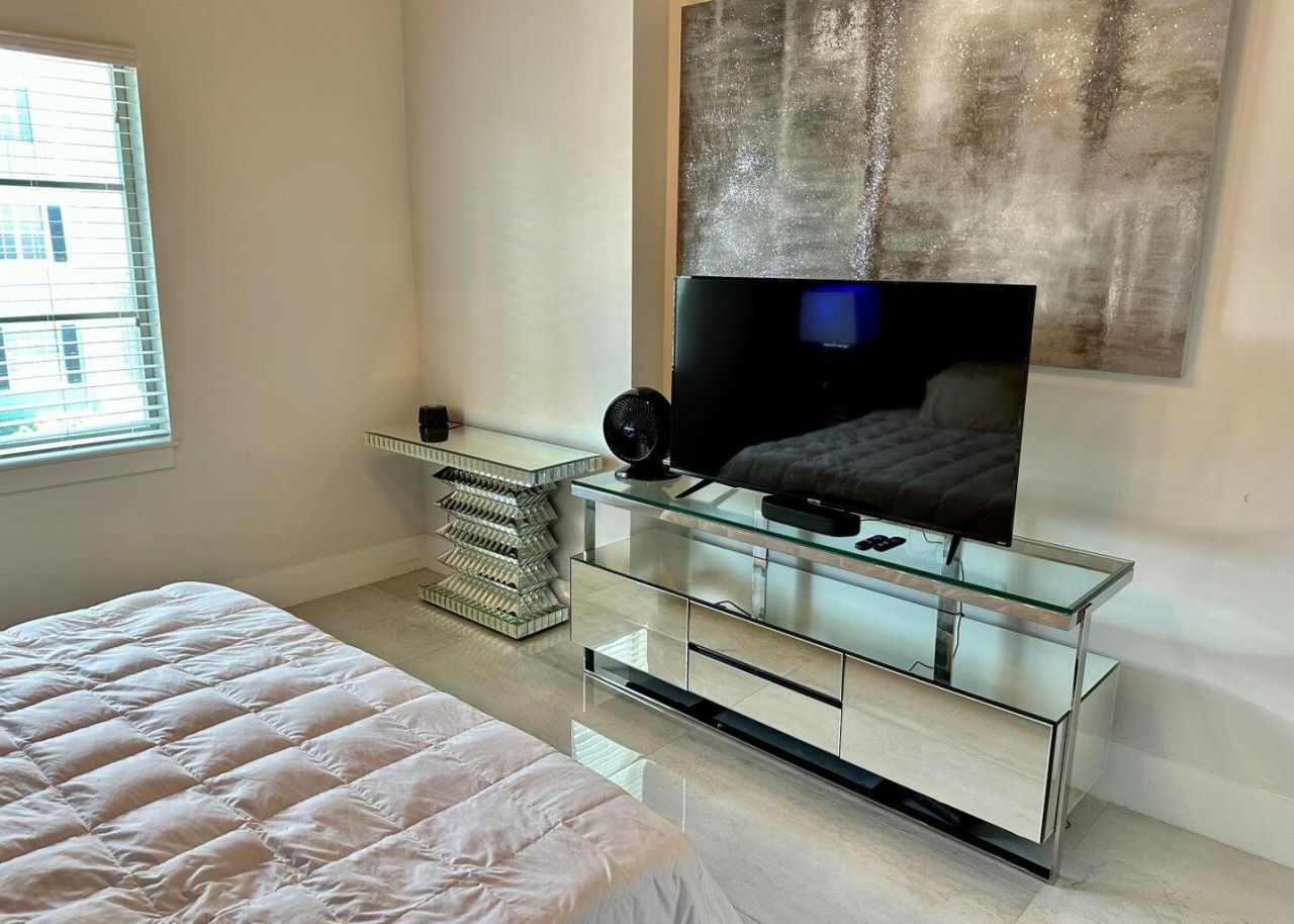 335 SE 6th Avenue, Unit 210, Delray Beach, FL 33483 Photo