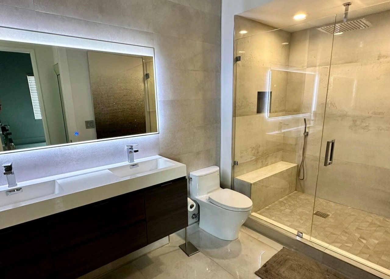 335 SE 6th Avenue, Unit 210, Delray Beach, FL 33483 Photo