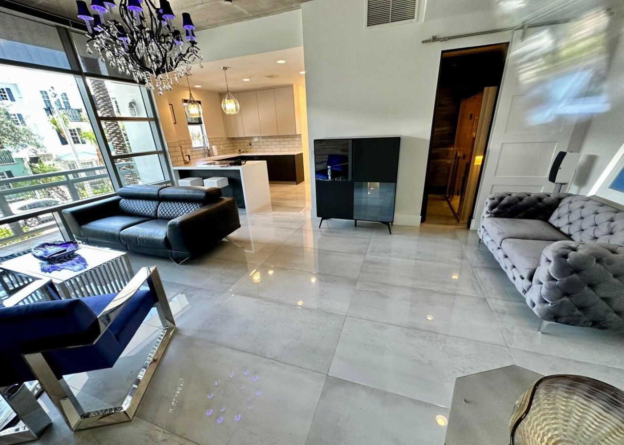 335 SE 6th Avenue, Unit 210, Delray Beach, FL 33483 Photo