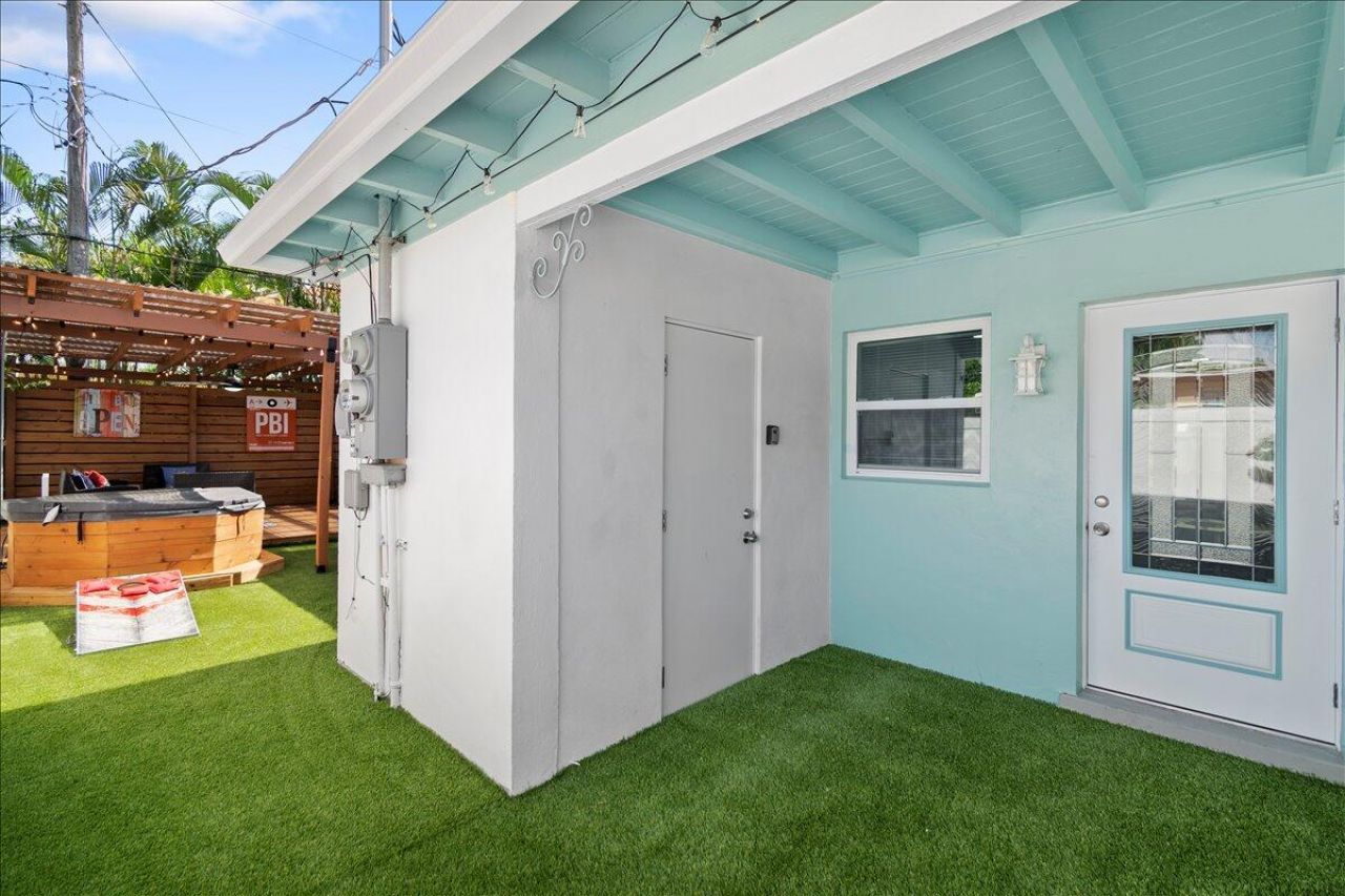 2741 Parker Avenue, West Palm Beach, FL 33405 Photo