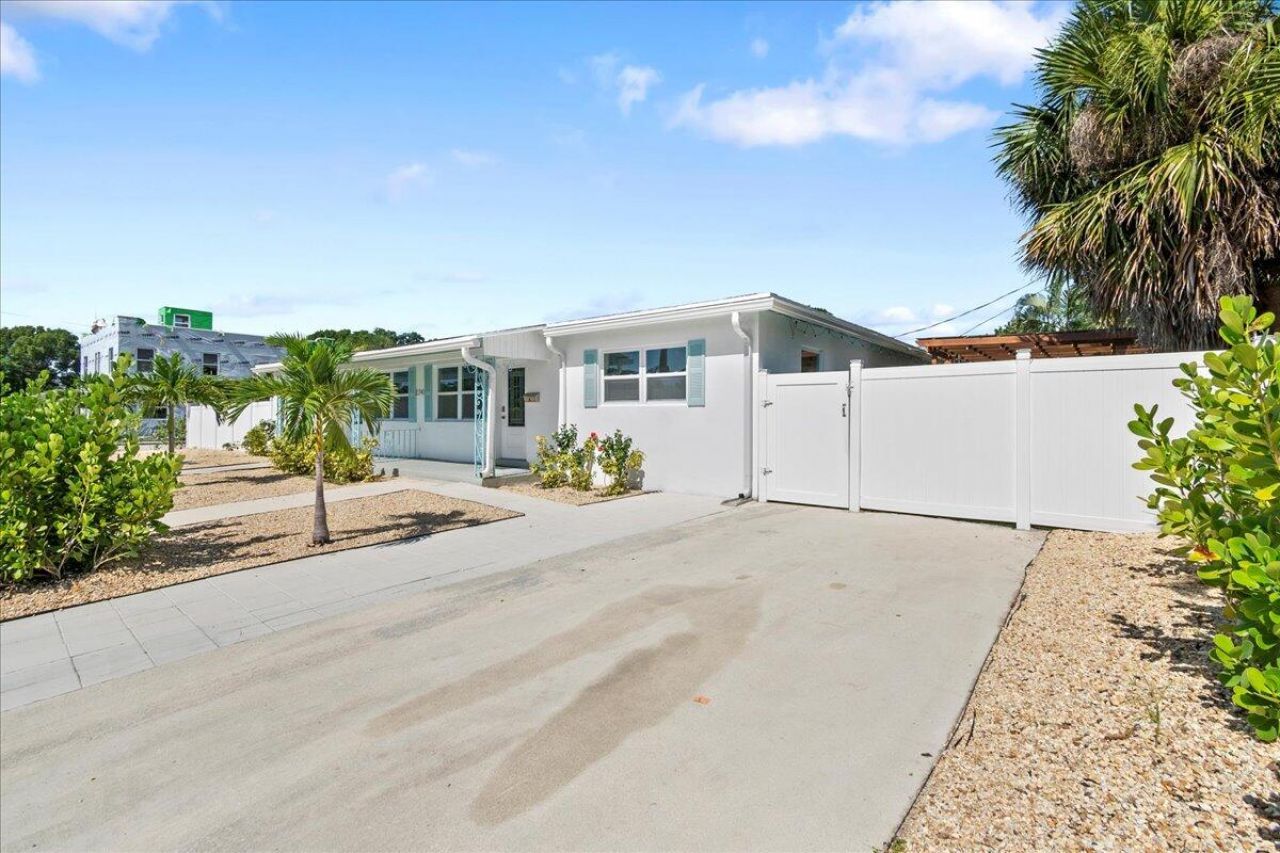 2741 Parker Avenue, West Palm Beach, FL 33405 Photo