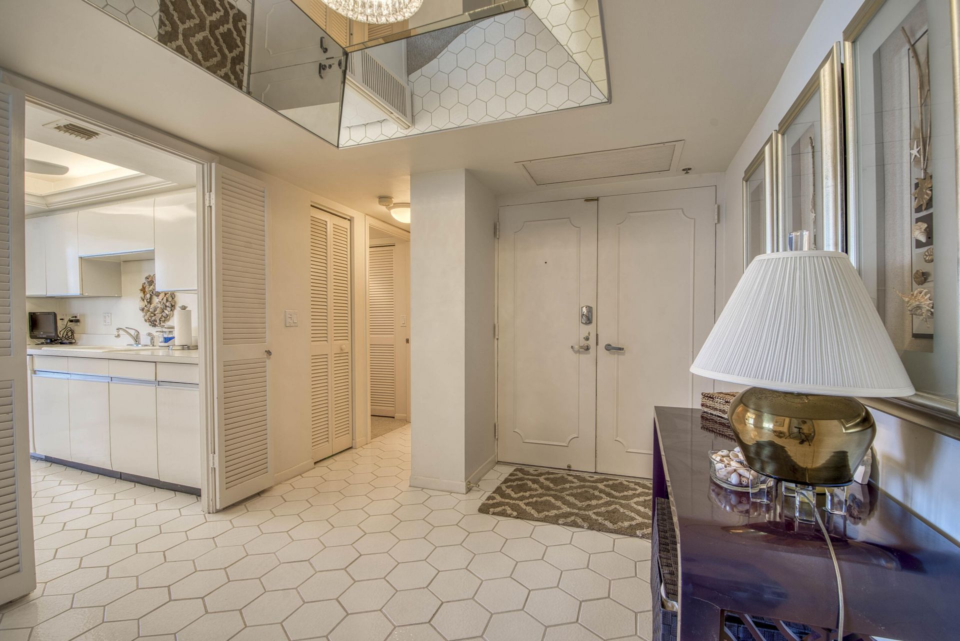 5540 N Ocean Drive, Unit 7a, Singer Island, FL 33404 Photo