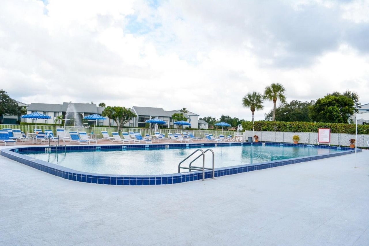 1006 Green Pine Boulevard, Unit A1, West Palm Beach, FL 33409 Photo