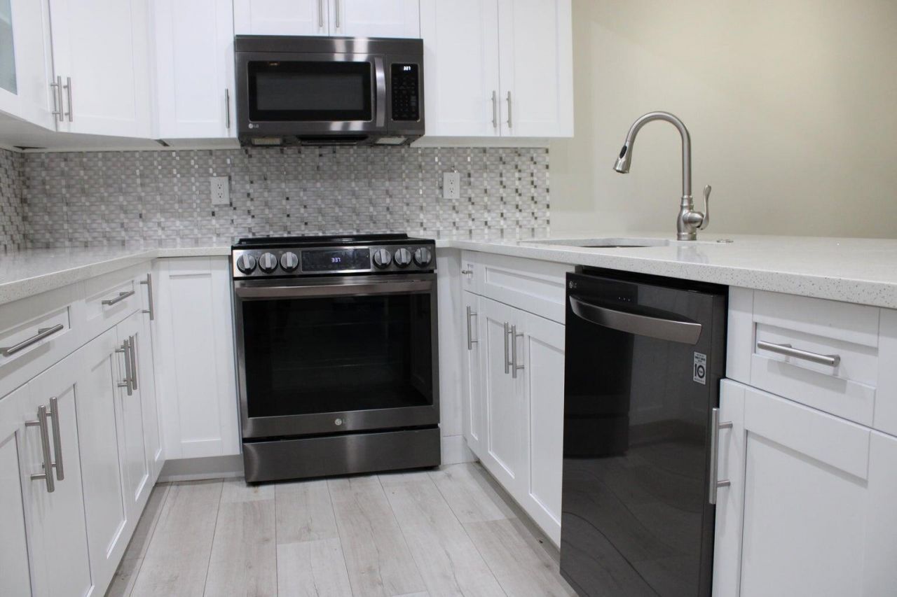 1006 Green Pine Boulevard, Unit A1, West Palm Beach, FL 33409 Photo