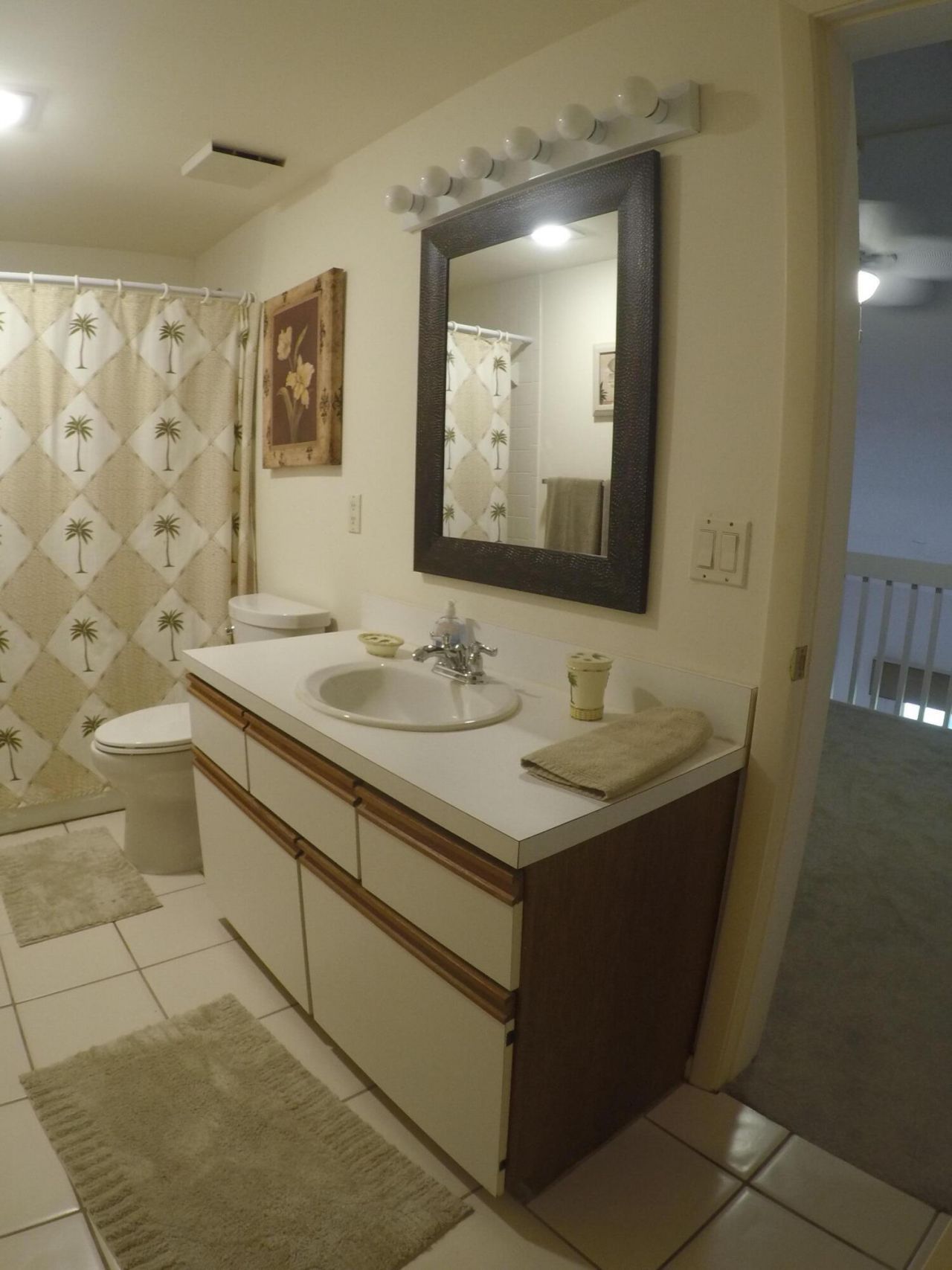 233 NE Edgewater Drive, Unit 203, Stuart, FL 34996 Photo