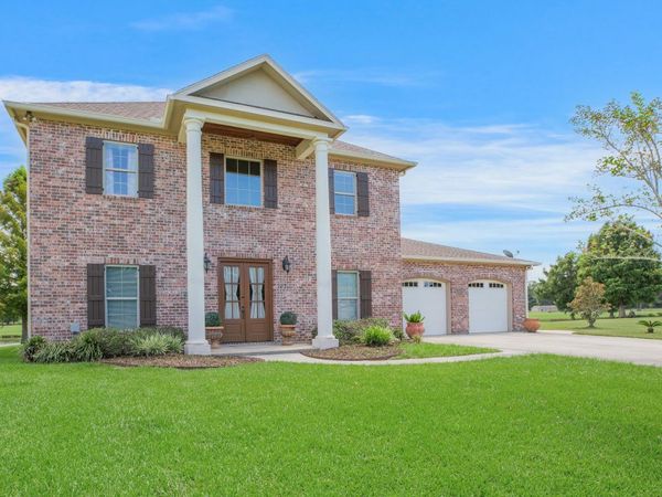 707 Hummingbird Lane, New Iberia, LA 70560