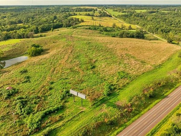 SW 52nd Avenue, Trenton, MO 64683