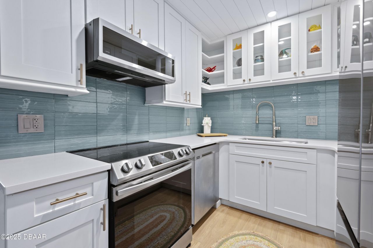 3800 Saxon Drive, Unit 19B, New Smyrna Beach, FL 32169 Photo