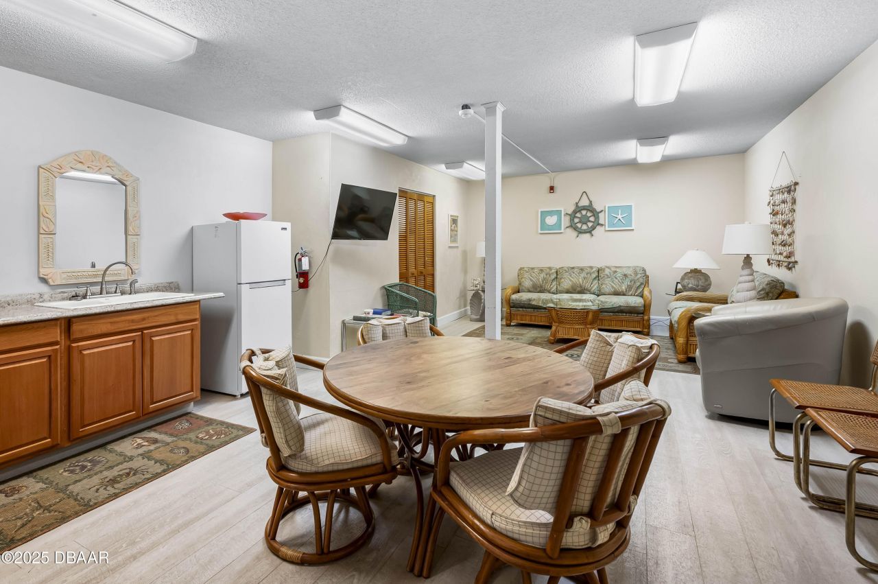 3800 Saxon Drive, Unit 19B, New Smyrna Beach, FL 32169 Photo