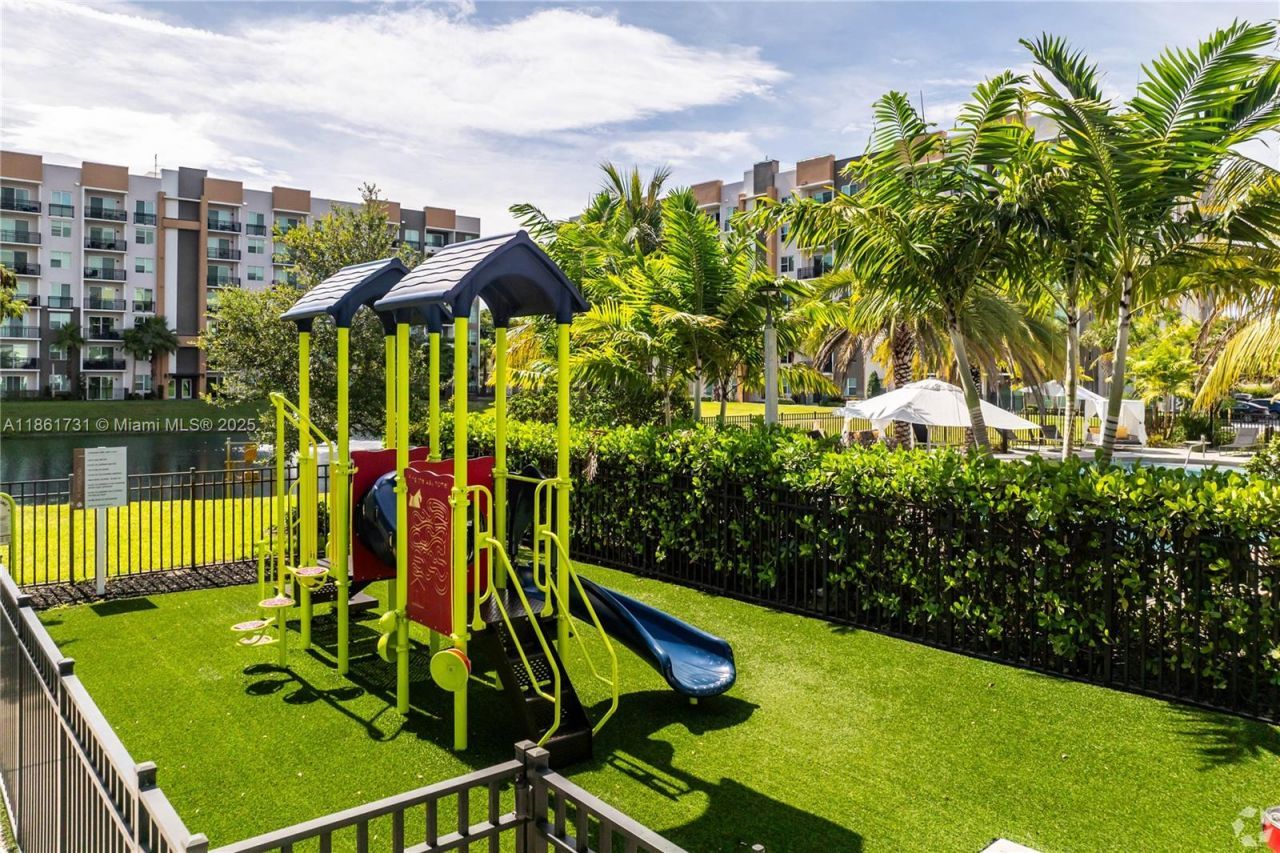 19273 NW 27th Ave, Unit 3703, Miami Gardens, FL 33056 Photo