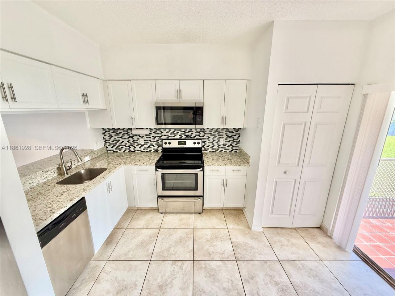 70 Whitehead Cir, Unit 70, Weston, FL 33326 Photo