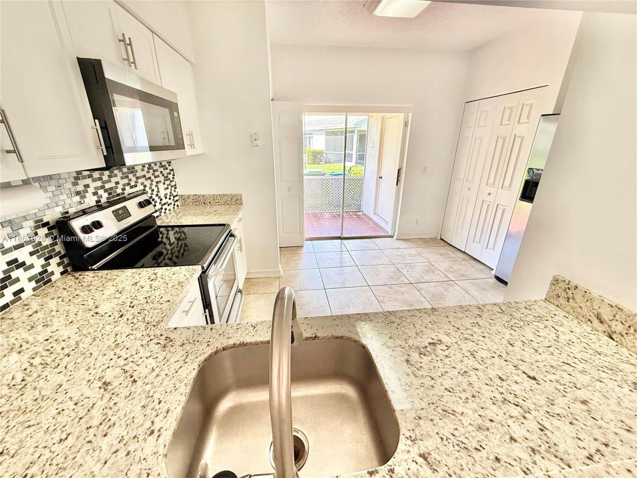 70 Whitehead Cir, Unit 70, Weston, FL 33326 Photo