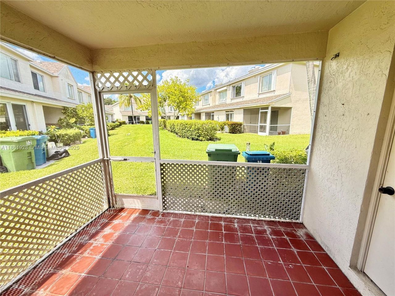 70 Whitehead Cir, Unit 70, Weston, FL 33326 Photo