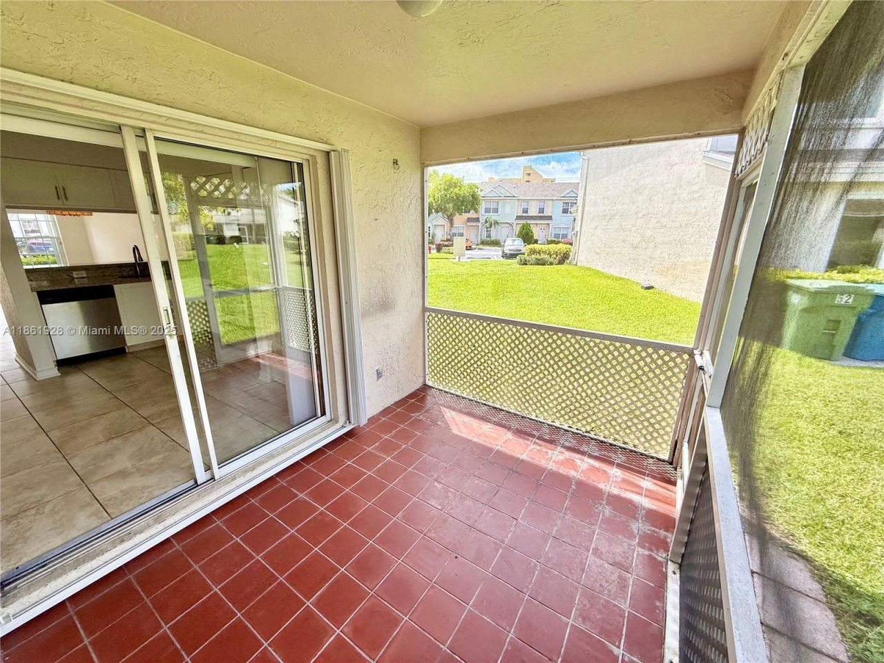 70 Whitehead Cir, Unit 70, Weston, FL 33326 Photo