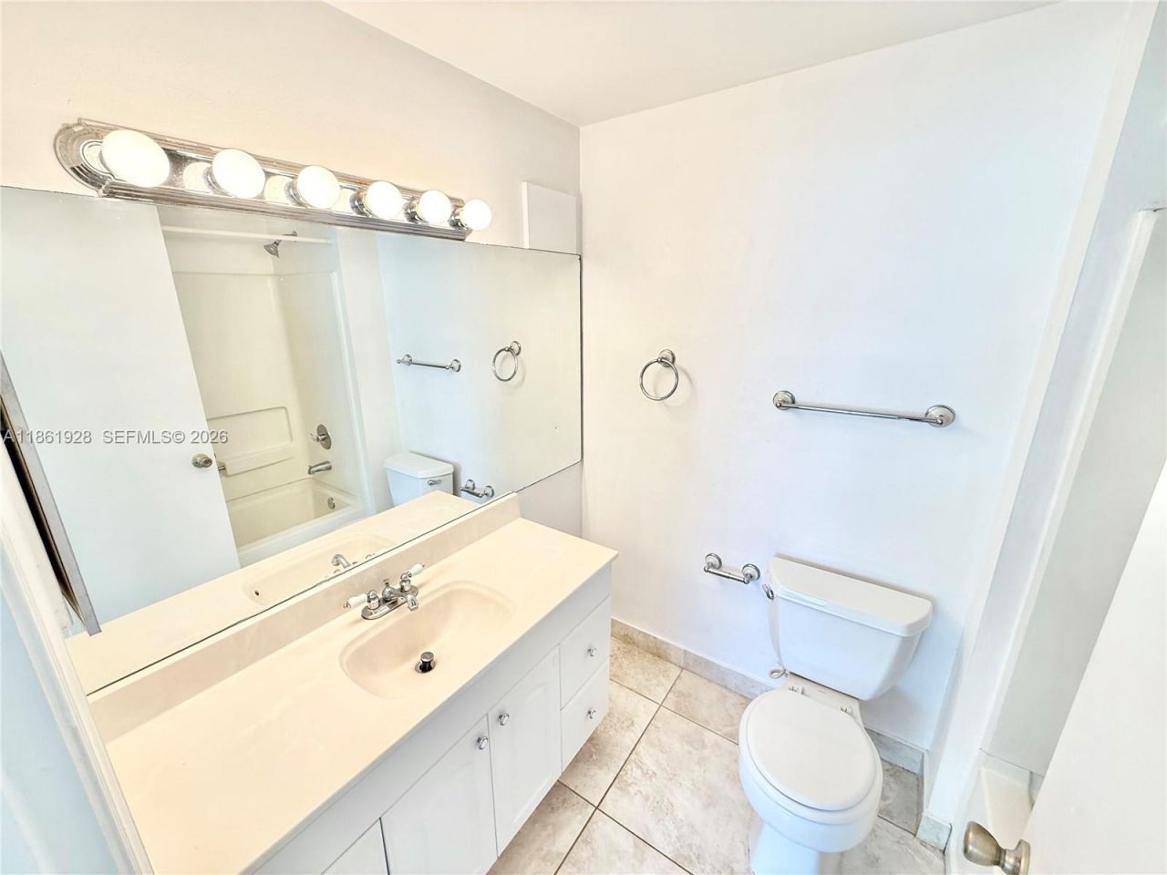 70 Whitehead Cir, Unit 70, Weston, FL 33326 Photo