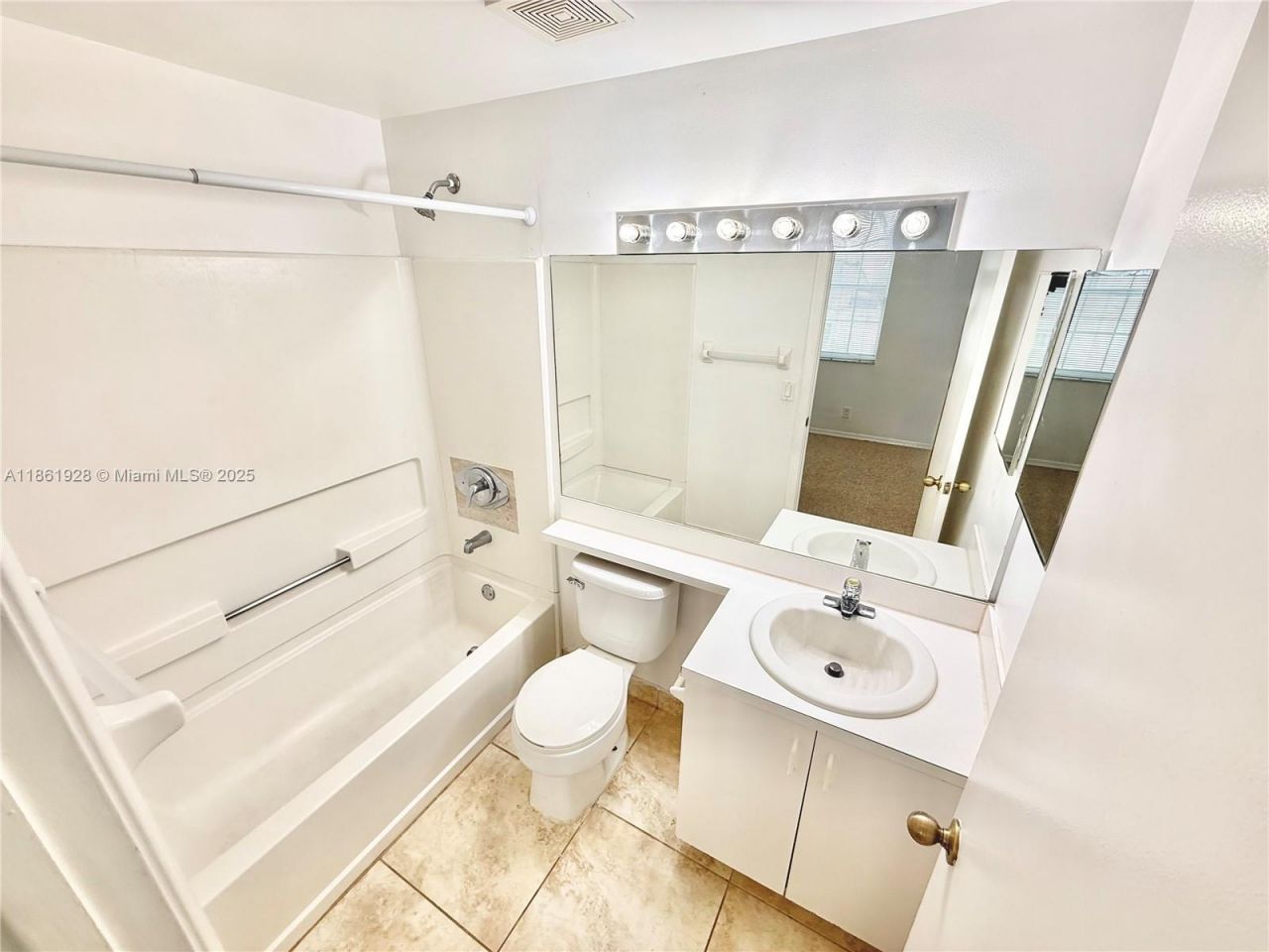 70 Whitehead Cir, Unit 70, Weston, FL 33326 Photo
