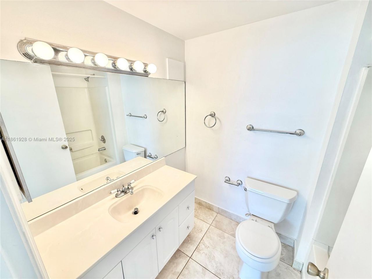 70 Whitehead Cir, Unit 70, Weston, FL 33326 Photo