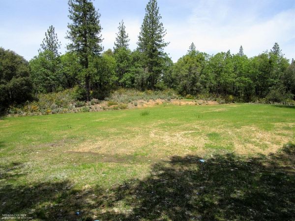 24271 Hoyt Crossing Rd, North San Juan, CA 95960