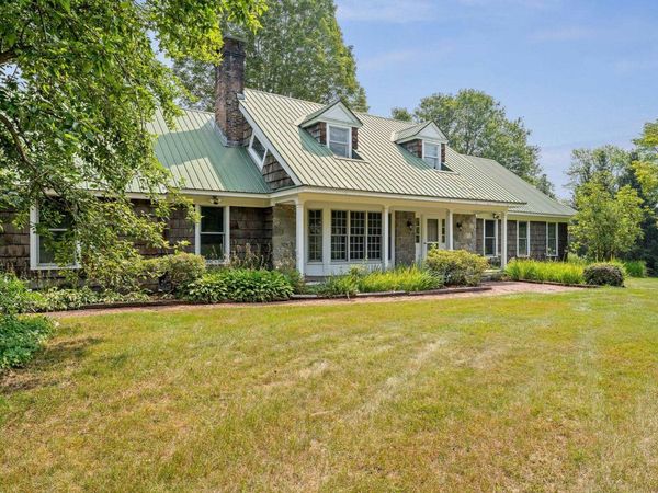 593 Red Barn Road, Hartford, VT 05001