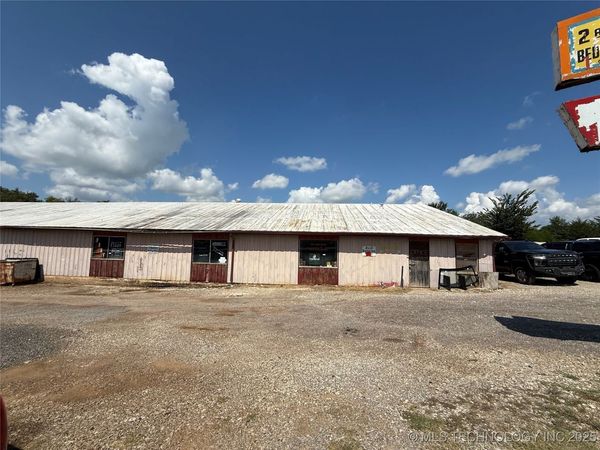 1405 S 9th Avenue, Durant, OK 74701