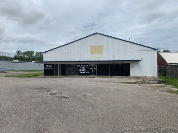 1311 N Main Street, Muskogee, OK 74401