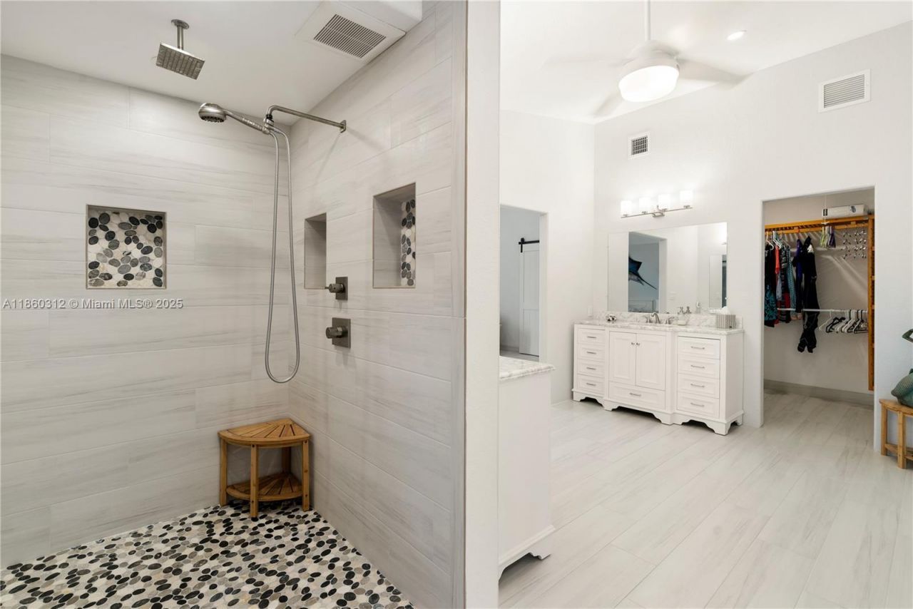 1210 Cactus St, Key Largo, FL 33037 Photo