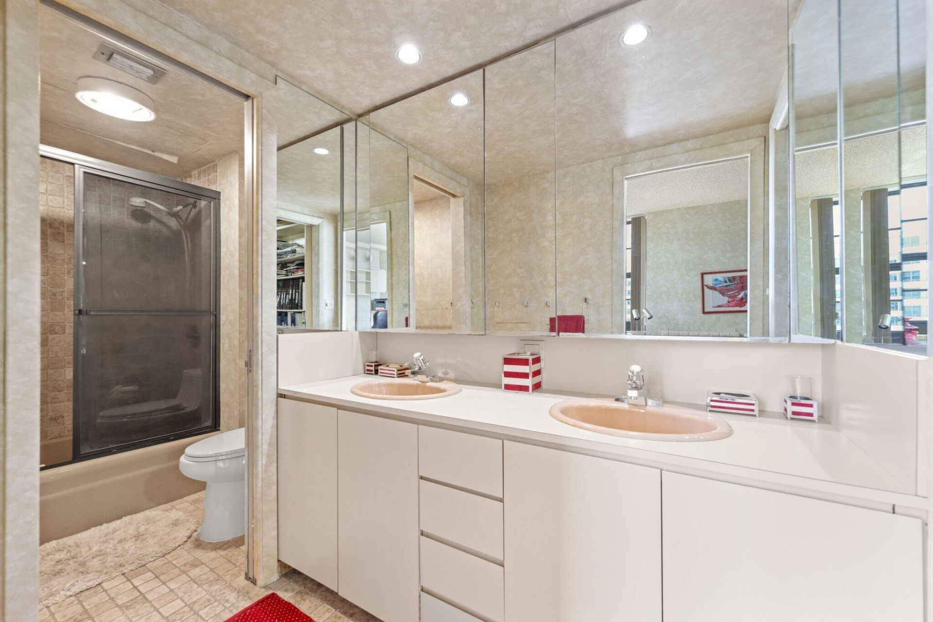 5500 Collins Avenue, Unit 1401, Miami Beach, FL 33140 Photo