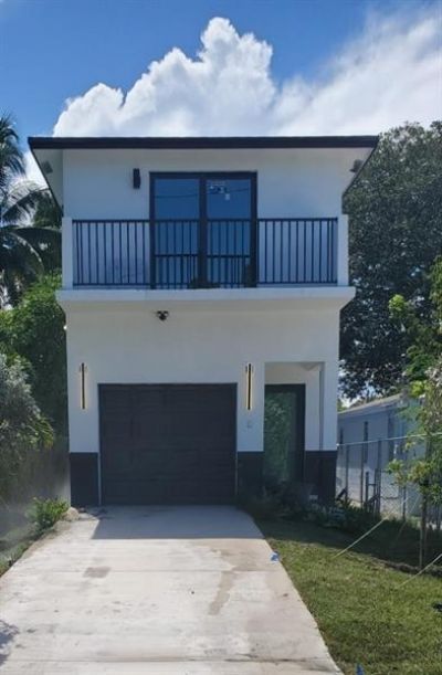 431 NW 7th Ter, Fort Lauderdale, FL 33311 Main Photo