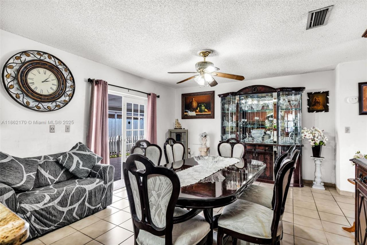 2840 SW 132nd Ct, Miami, FL 33175 Photo