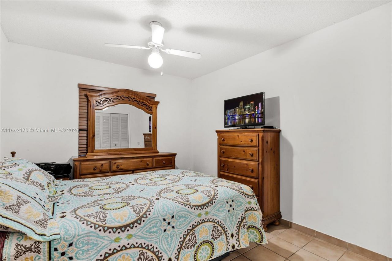 2840 SW 132nd Ct, Miami, FL 33175 Photo