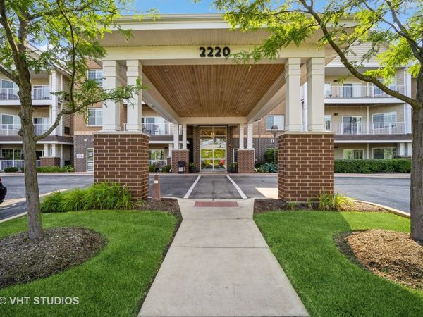2220 Founders Way, Unit P102, Northbrook, IL 60062