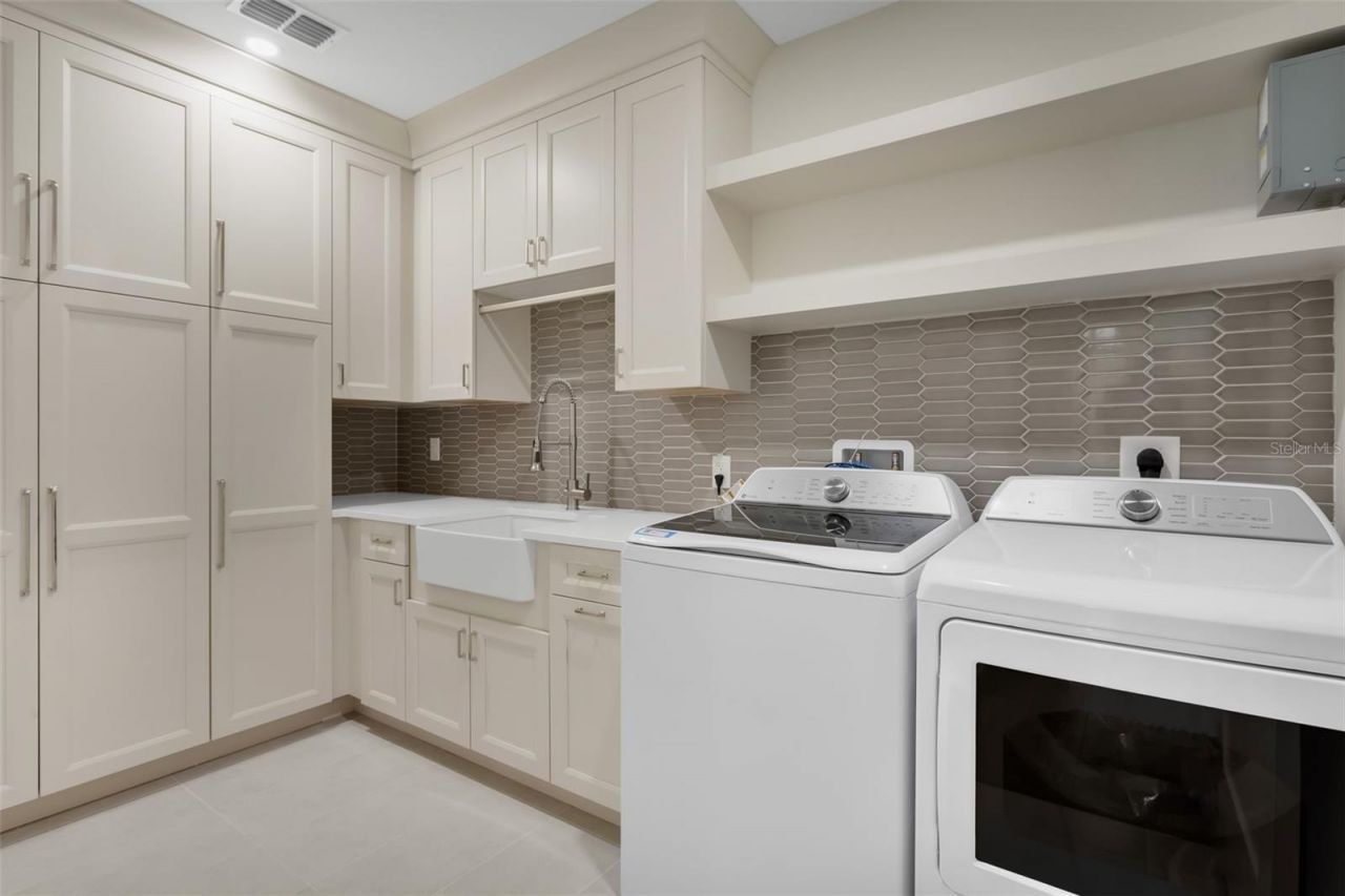 455 Pinellas Bayway S, Unit 3B, Tierra Verde, FL 33715 Photo