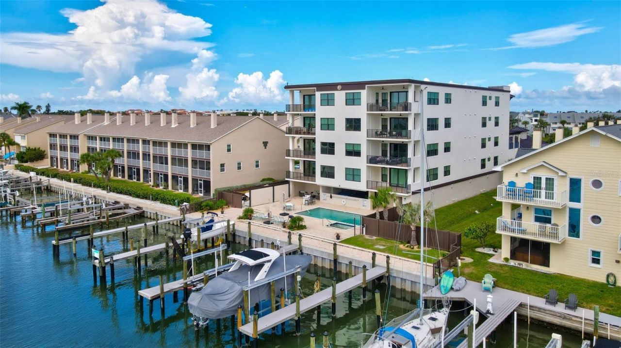 455 Pinellas Bayway S, Unit 3B, Tierra Verde, FL 33715 Photo