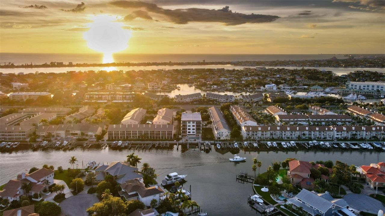 455 Pinellas Bayway S, Unit 3B, Tierra Verde, FL 33715 Photo