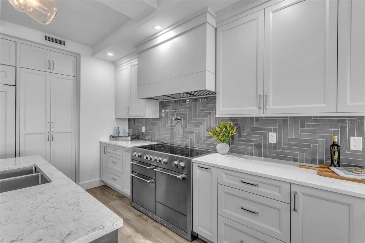 455 Pinellas Bayway S, Unit 2A, Tierra Verde, FL 33715 Photo