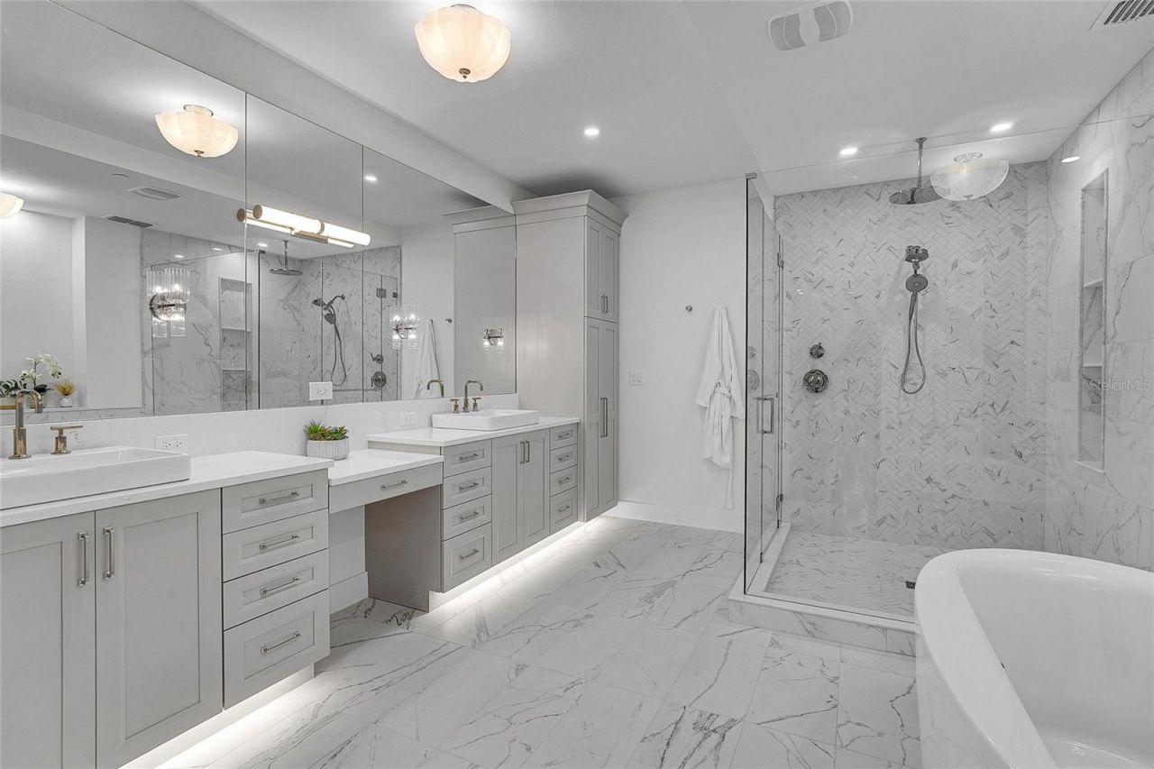 455 Pinellas Bayway S, Unit 2A, Tierra Verde, FL 33715 Photo